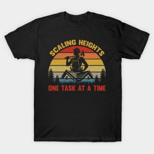 Retro Roofer Vintage Roofing Funny Roof Mechanic Humor T-Shirt